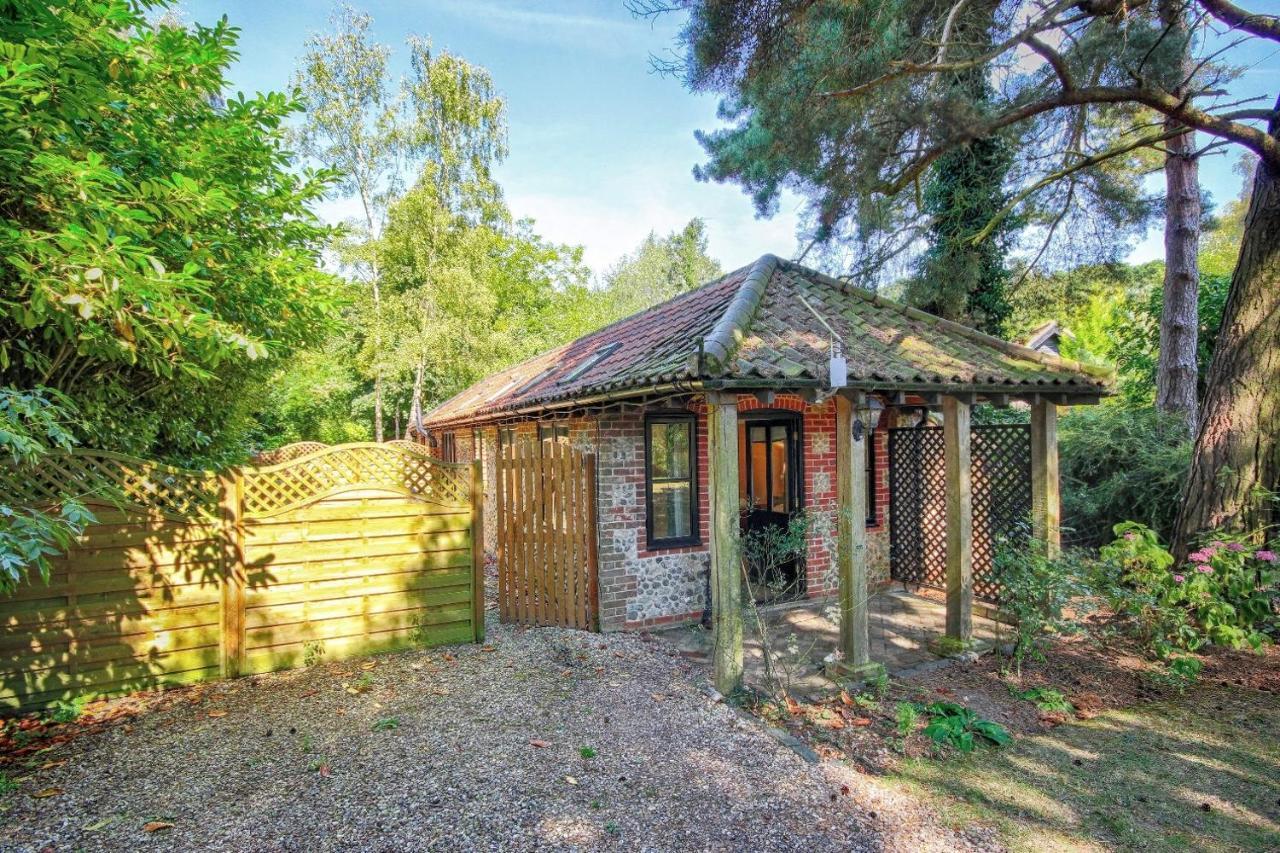 Felbrigg Lodge Bed And Breakfast Aylmerton エクステリア 写真