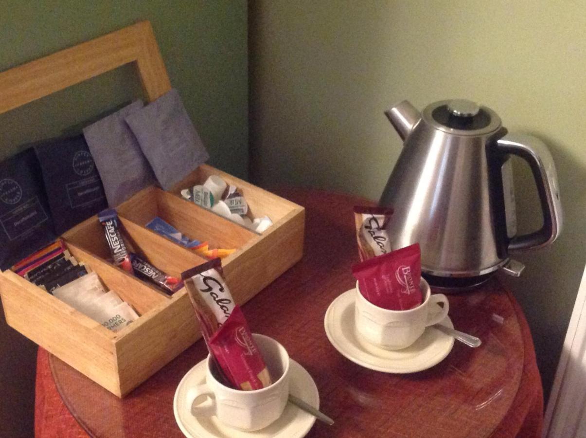 Felbrigg Lodge Bed And Breakfast Aylmerton エクステリア 写真