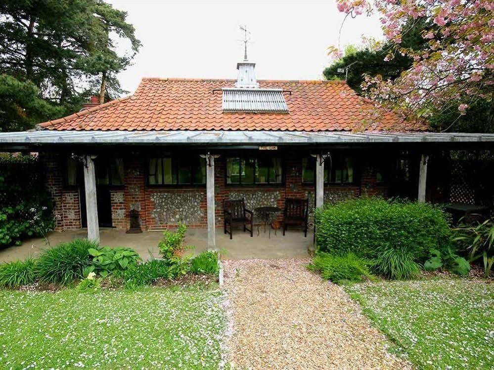 Felbrigg Lodge Bed And Breakfast Aylmerton エクステリア 写真